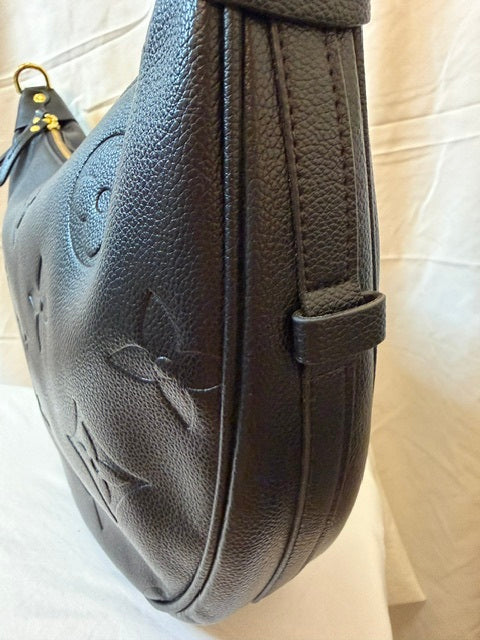 Fashion LV Purse with matching pouch