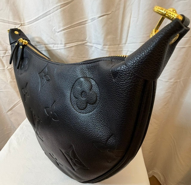 Fashion LV Purse with matching pouch