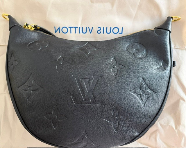Fashion LV Purse with matching pouch