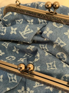 LV Fashion KissLock Demin Clutch